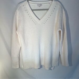 SO White V-Neck Sweater long sleeve size medium very soft